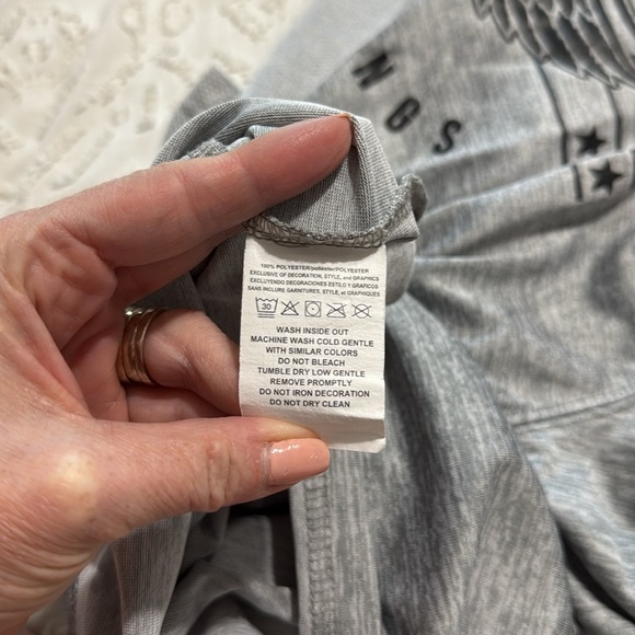 Majestic Detroit Red Wings Lightweight Long Sleeve Hooded Top Men’s Size Medium - Picture 7 of 7